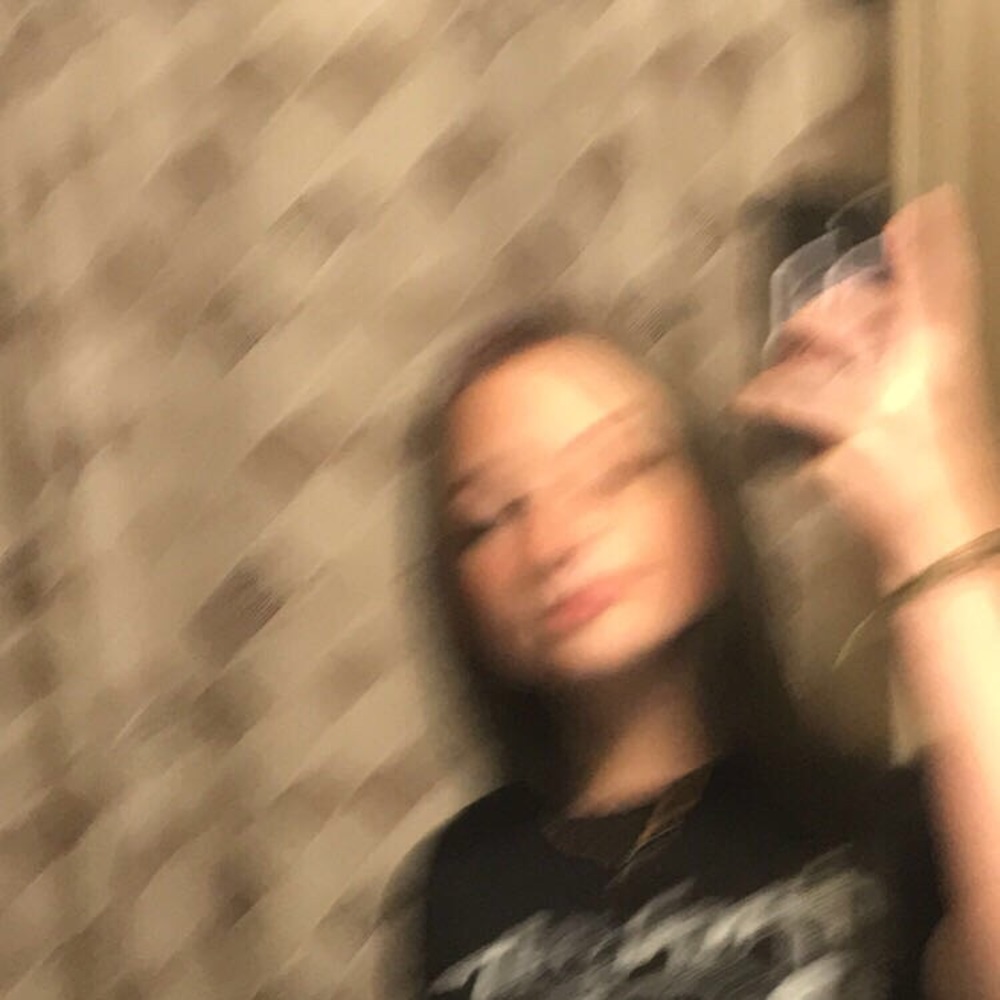 Meet your Posher, Izzy